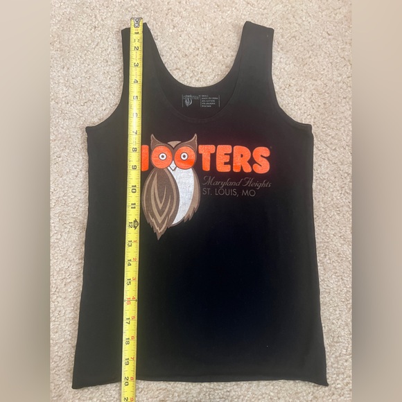 Authentic Hooters black tank top size S - Picture 3 of 6